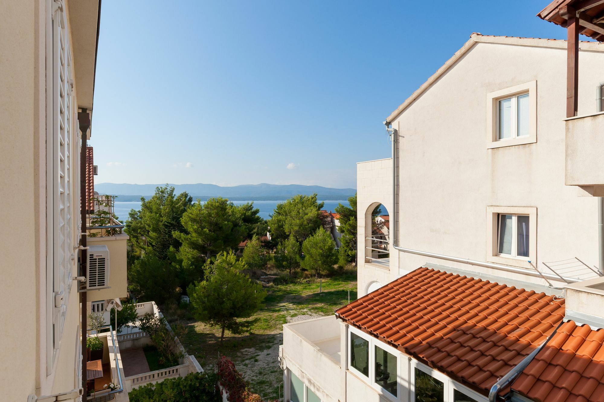 Mazuranic Apartments Bol Bagian luar foto